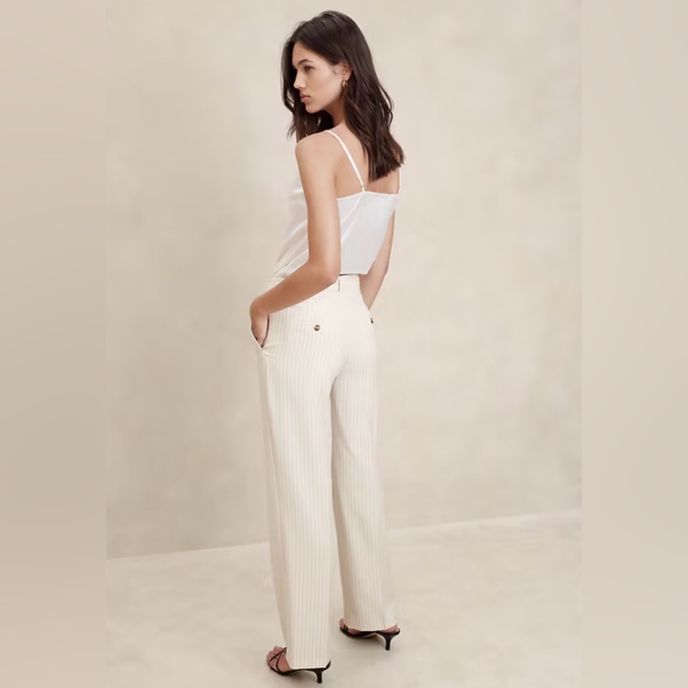 Banana Republic Factory ✨ Women’s Sculpted Straight Pant White Stripe Size 4 NWT